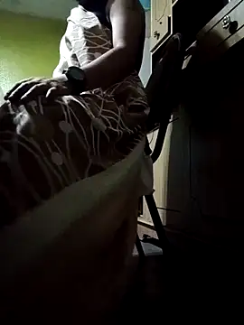 Snapshot of thekinglizard chatting on November 2025 04:37:02 AM thekinglizard online show from November 2025 04:37:02 AM