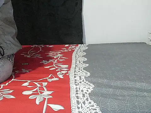 Snapshot of angelainparis28 chatting on November 2025 06:02:02 AM angelainparis28 online show from November 2025 06:02:02 AM