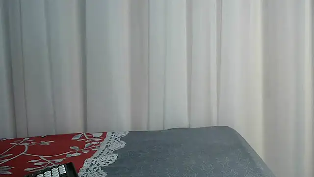 Snapshot of angelainparis28 chatting on November 2025 06:57:01 AM angelainparis28 online show from November 2025 06:57:01 AM