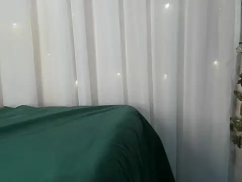 Snapshot of angelainparis28 chatting on December 2025 05:06:02 AM angelainparis28 online show from December 2025 05:06:02 AM