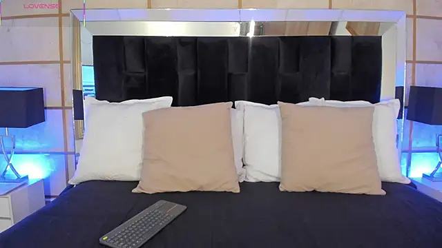 GretaVelvet online show from September 2025 07:36:01 PM