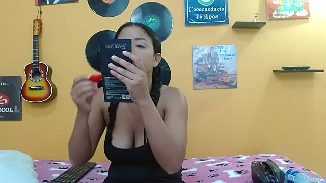 Snapshot of meisevil77 chatting on September 2025 03:08:01 AM meisevil77 online show from September 2025 03:08:01 AM