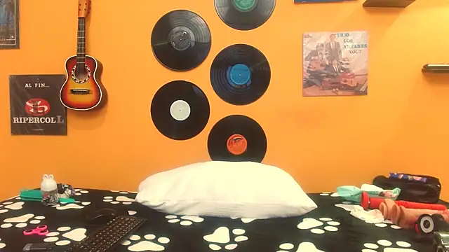 Snapshot of meisevil77 chatting on September 2025 02:26:02 AM meisevil77 online show from September 2025 02:26:02 AM