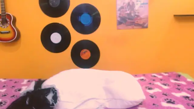 Snapshot of meisevil77 chatting on October 2025 01:39:03 AM meisevil77 online show from October 2025 01:39:03 AM