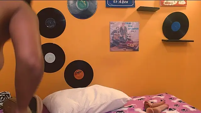 Snapshot of meisevil77 chatting on December 2025 02:17:02 AM meisevil77 online show from December 2025 02:17:02 AM