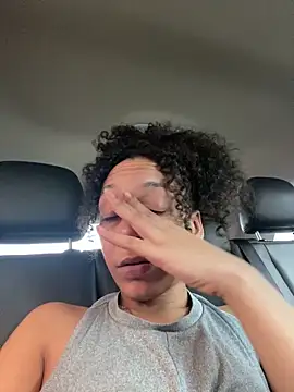 Velvetraexo online show from April 2026 10:43:02 PM