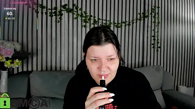 Michele Greenn online show from November 2025 01:11:01 AM