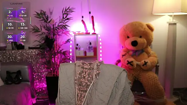 NovaHollisx online show from February 2026 04:43:02 AM