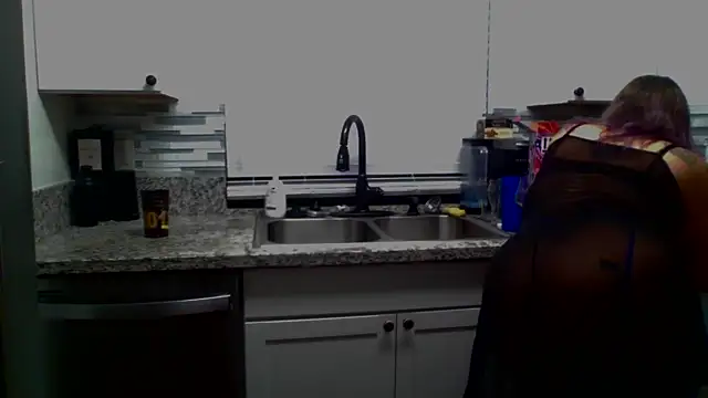 Snapshot of SparklesB1tch chatting on September 2025 11:10:01 AM SparklesB1tch online show from September 2025 11:10:01 AM