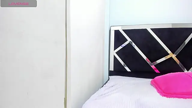 iisabella noa online show from October 2025 05:50:02 PM