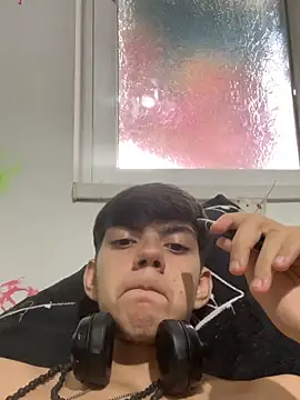 Snapshot of Cos_minn chatting on December 2025 11:52:02 AM Cos minn online show from December 2025 11:52:02 AM