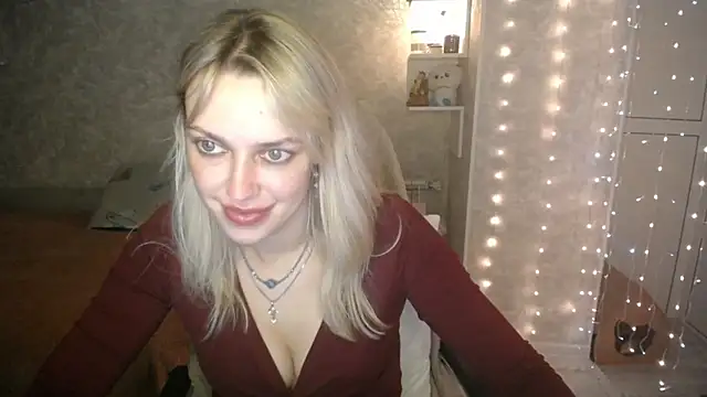 NickyAdamidi online show from October 2025 04:28:01 PM