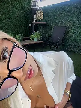 MystiqueXXX online show from April 2026 01:15:01 PM