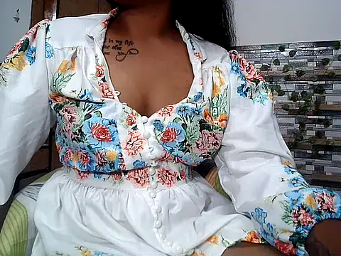 Snapshot of HOT_AARVI11 chatting on October 2025 04:48:01 PM HOT AARVI11 online show from October 2025 04:48:01 PM