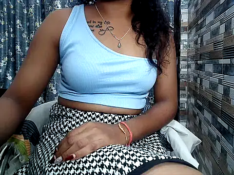 Snapshot of HOT_AARVI11 chatting on November 2025 03:32:02 PM HOT AARVI11 online show from November 2025 03:32:02 PM