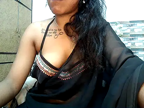 Snapshot of HOT_AARVI11 chatting on November 2025 04:06:01 PM HOT AARVI11 online show from November 2025 04:06:01 PM