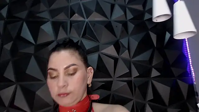 Snapshot of helenasaenz chatting on October 2025 12:40:02 PM helenasaenz online show from October 2025 12:40:02 PM