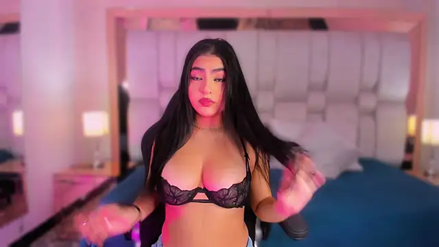 Snapshot of BelaCox_ chatting on September 2025 11:56:02 AM BelaCox online show from September 2025 11:56:02 AM