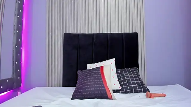 Snapshot of Sex_samantha chatting on November 2025 01:11:01 PM Sex samantha online show from November 2025 01:11:01 PM