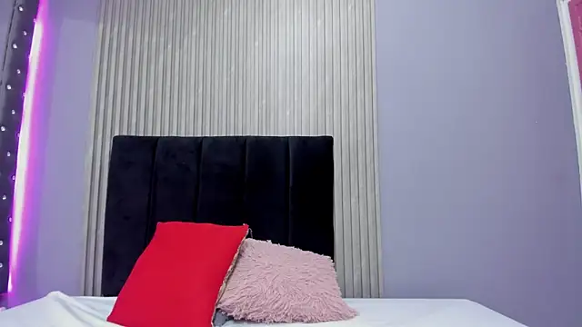 Snapshot of Sex_samantha chatting on December 2025 01:27:02 PM Sex samantha online show from December 2025 01:27:02 PM