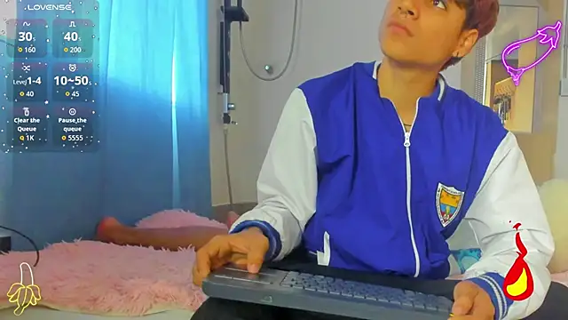 spicy adonhis online show from October 2025 12:42:02 PM