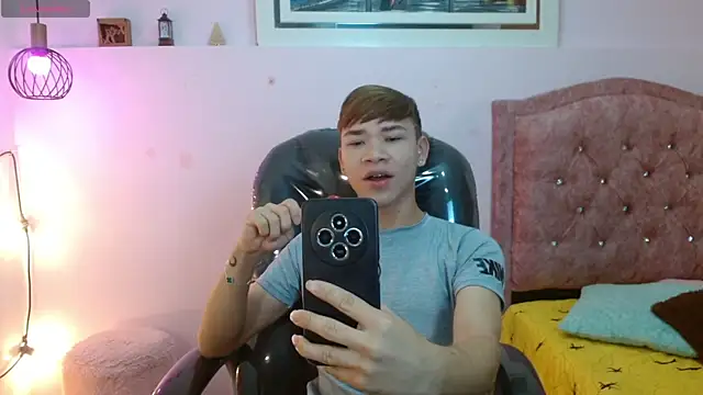 nathanclay online show from November 2025 03:29:02 AM