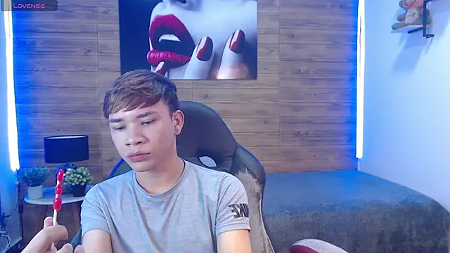 nathanclay online show from April 2026 04:02:02 AM