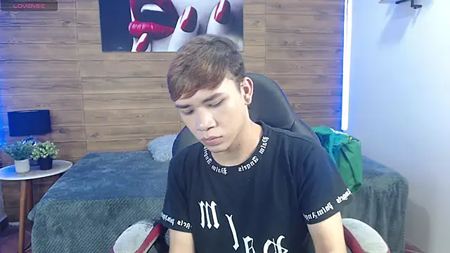 nathanclay online show from April 2026 03:01:04 AM