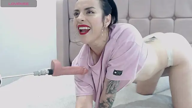 HotAss Hally online show from November 2025 09:42:01 AM