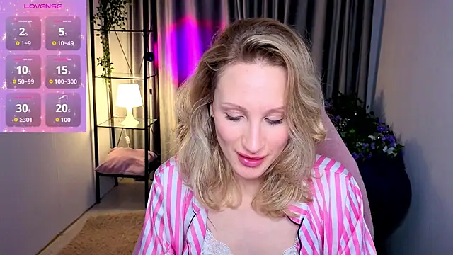 BiancaHelo online show from December 2025 10:26:02 PM