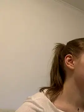 Snapshot of Leya_F chatting on September 2025 06:53:01 PM Leya F online show from September 2025 06:53:01 PM