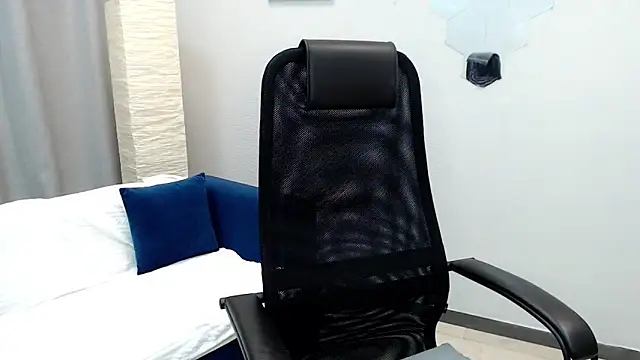 Snapshot of Pion_01 chatting on September 2025 04:46:02 AM Pion 01 online show from September 2025 04:46:02 AM