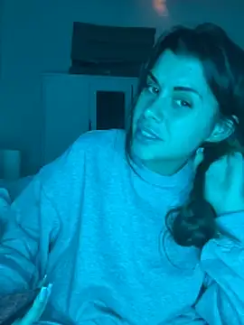 Snapshot of AlitaNova chatting on November 2025 08:36:02 PM AlitaNova online show from November 2025 08:36:02 PM