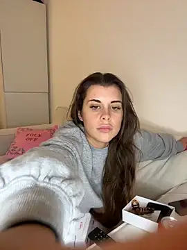 Snapshot of AlitaNova chatting on November 2025 08:30:01 PM AlitaNova online show from November 2025 08:30:01 PM