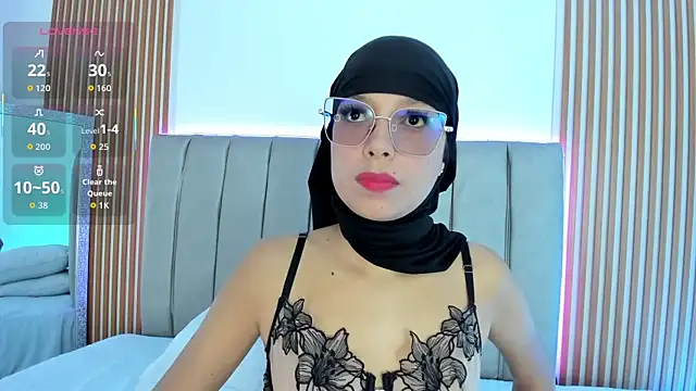 naishaa  online show from October 2025 06:41:02 PM