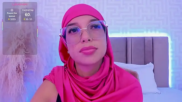 naishaa  online show from April 2026 07:07:02 PM