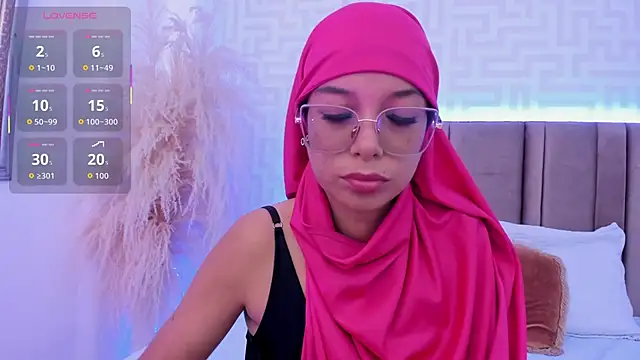 naishaa  online show from April 2026 07:58:01 PM