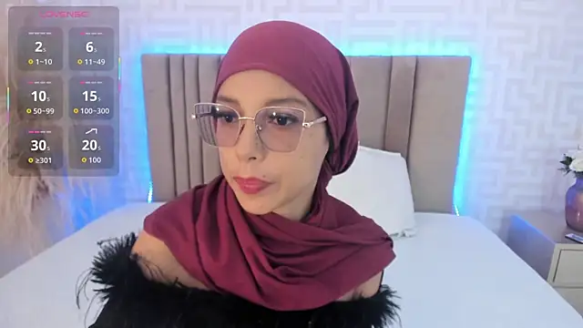Snapshot of naishaa_ chatting on May 2026 06:38:01 PM naishaa online show from May 2026 06:38:01 PM
