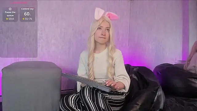 AriMonoban online show from November 2025 12:16:02 PM