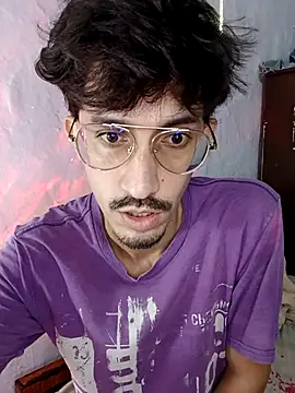 Snapshot of Dilanstrawberry chatting on October 2025 01:09:02 AM Dilanstrawberry online show from October 2025 01:09:02 AM