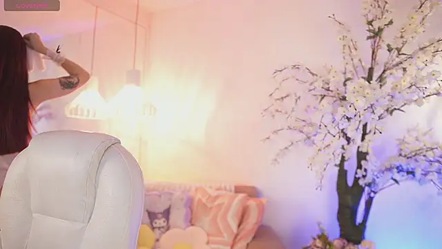 Snapshot of JadeSummerr chatting on November 2025 11:43:02 AM JadeSummerr online show from November 2025 11:43:02 AM