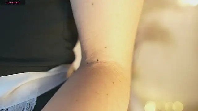 Snapshot of JadeSummerr chatting on November 2025 11:32:02 AM JadeSummerr online show from November 2025 11:32:02 AM