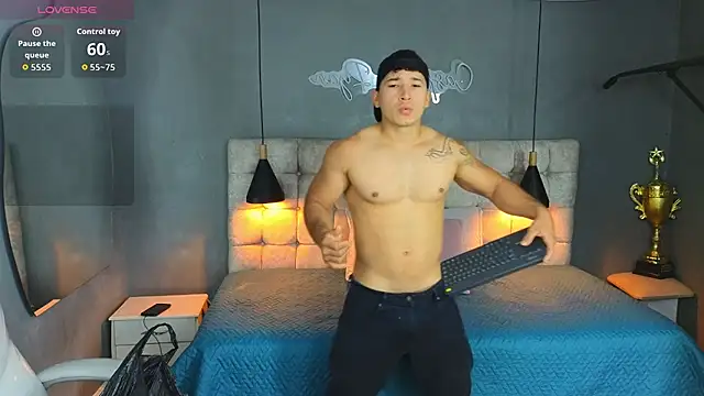 Horny nick18 online show from September 2025 12:27:02 PM