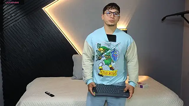 Horny nick18 online show from March 2026 01:18:01 PM