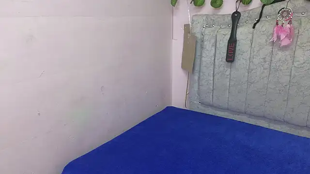 Snapshot of katalinathxandbritney1 chatting on September 2025 10:14:02 PM katalinathxandbritney1 online show from September 2025 10:14:02 PM