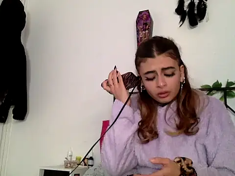 piccolaflo online show from April 2026 04:38:01 PM