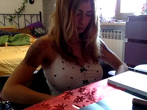piccolaflo online show from May 2026 10:45:01 AM