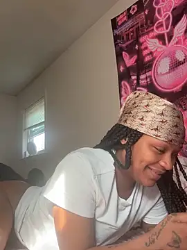 PrettyBabriexox online show from April 2026 01:45:02 PM