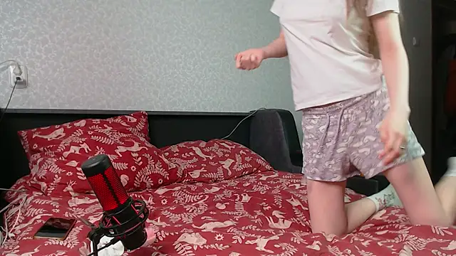 litle owl online show from April 2026 03:09:01 PM