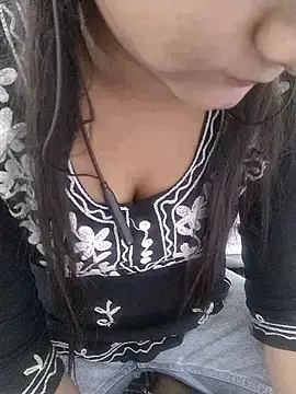 Kavya Rathore online show from November 2025 05:51:01 AM